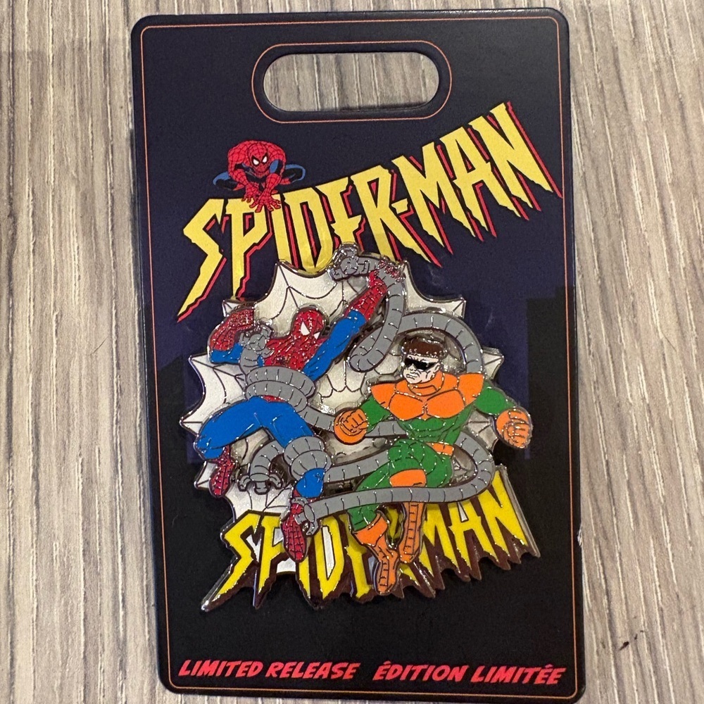 Disney Marvel Spider-Man Limited Release Pin Lot (2 Pins) - Picture 3 of 4